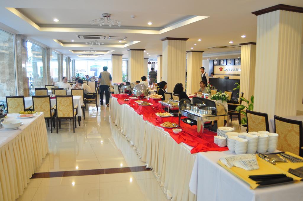 Dong Kinh Hotel Хошимин Екстериор снимка