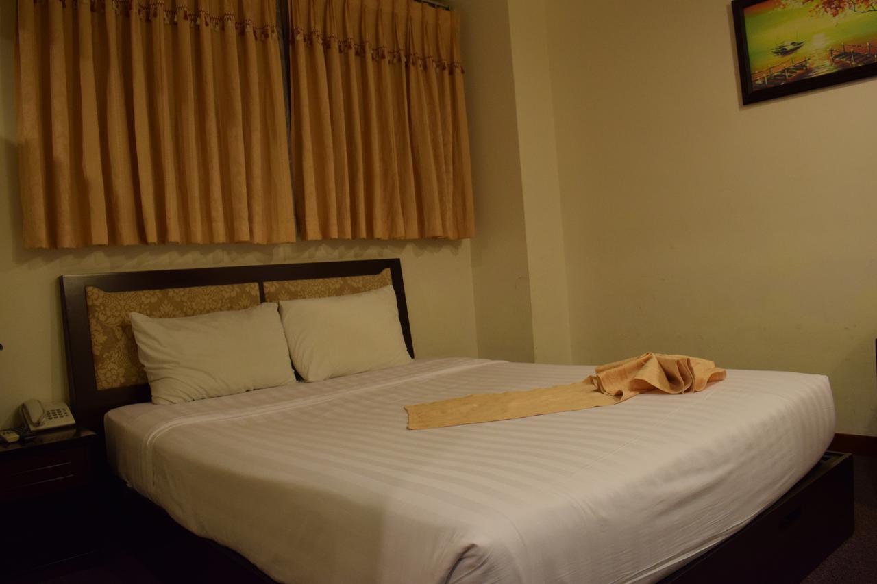 Dong Kinh Hotel Хошимин Екстериор снимка